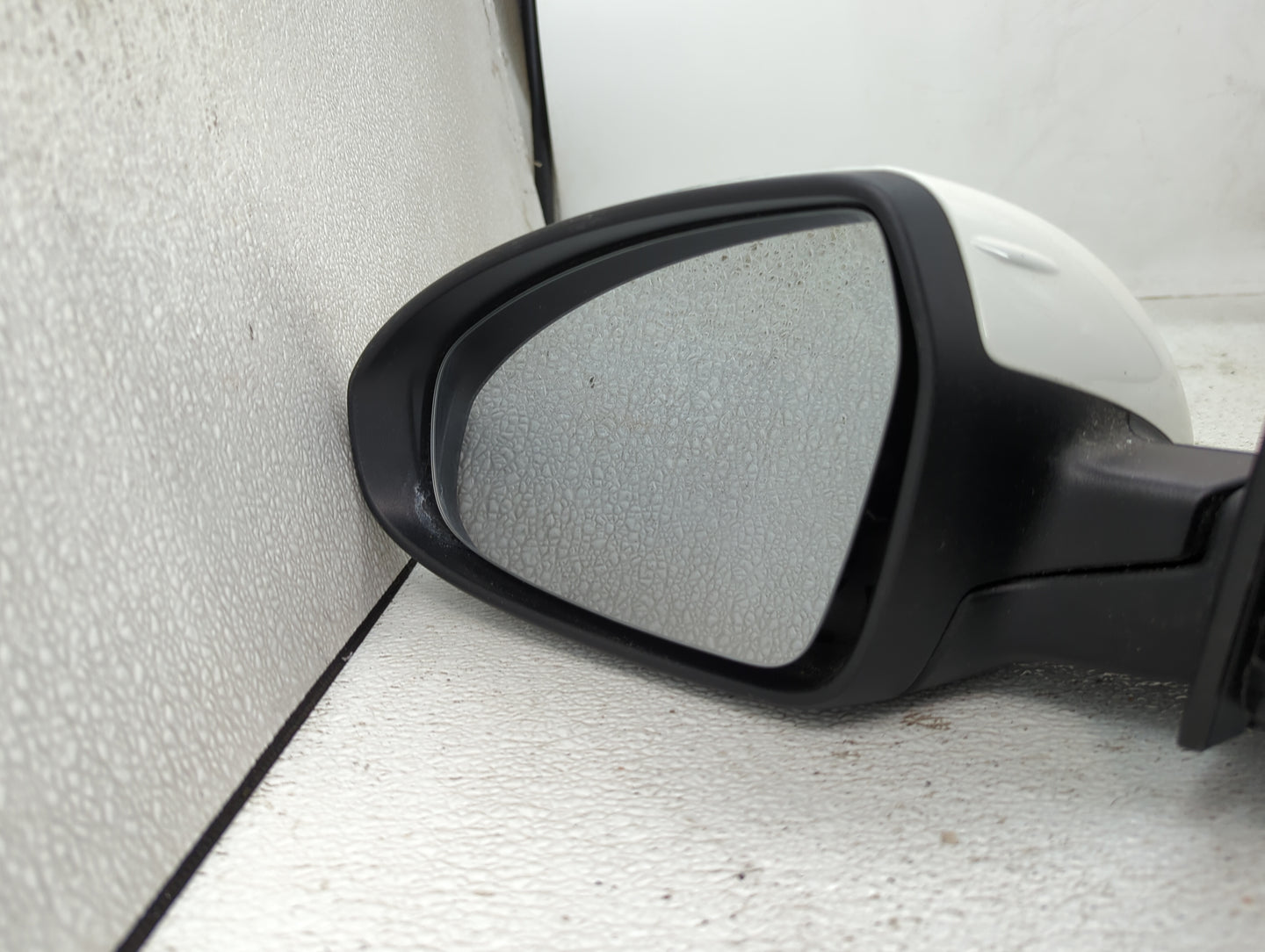 2019-2022 Kia Forte Driver Side View Mirror - Left Door Mirror OEM Used - Oemusedautoparts1.com