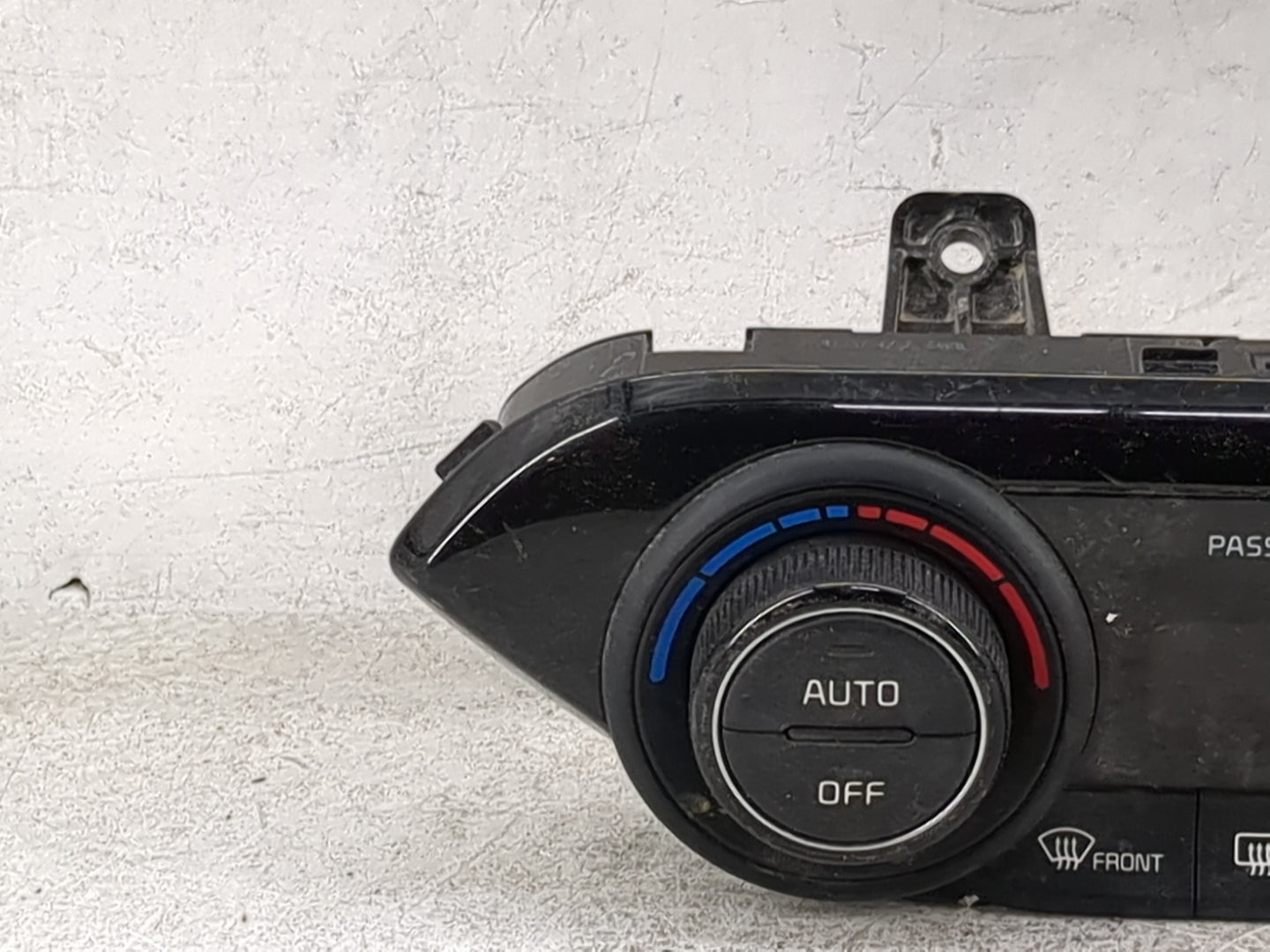 2022 Kia Forte Climate Control Module Temperature AC/Heater Replacement P/N:97250-M6EM0WK Fits OEM Used Auto Parts - Oemused