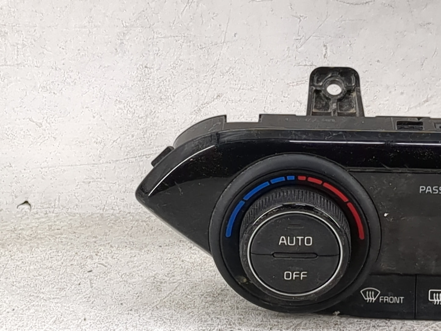 2022 Kia Forte Climate Control Module Temperature AC/Heater Replacement P/N:97250-M6EM0WK Fits OEM Used Auto Parts - Oemused