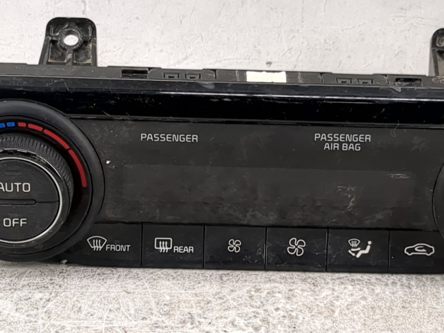 2022 Kia Forte Climate Control Module Temperature AC/Heater Replacement P/N:97250-M6EM0WK Fits OEM Used Auto Parts - Oemused