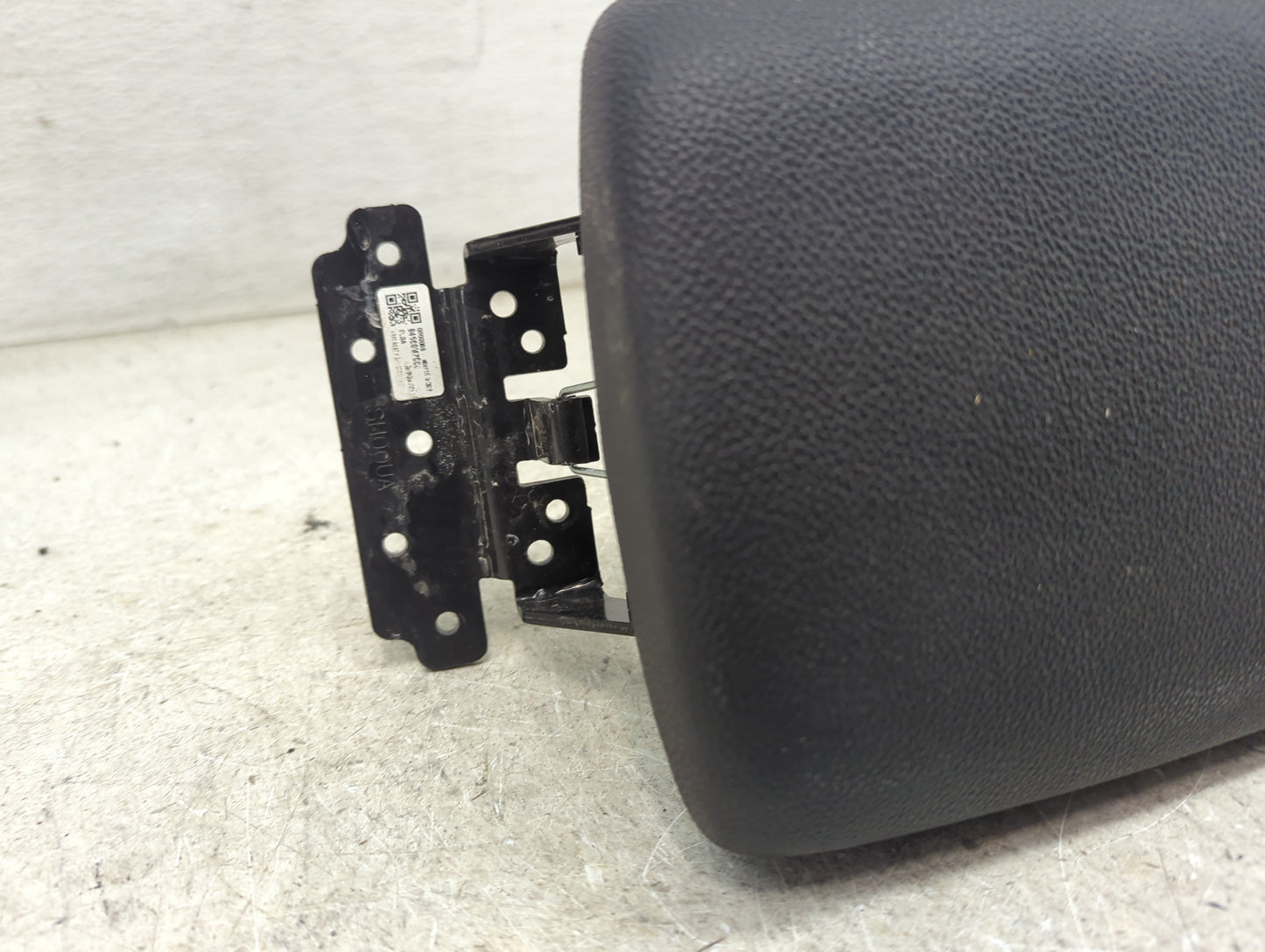 2022 Kia Forte Center Console Armrest Cover Lid P/N:84580-M7000 Fits OEM Used Auto Parts - Oemusedautoparts1.com