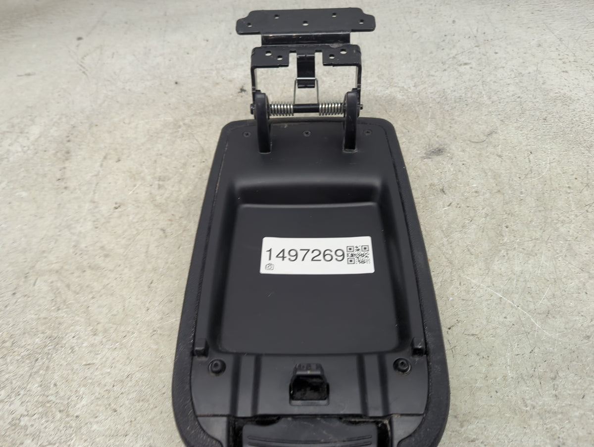 2022 Kia Forte Center Console Armrest Cover Lid P/N:84580-M7000 Fits OEM Used Auto Parts - Oemusedautoparts1.com