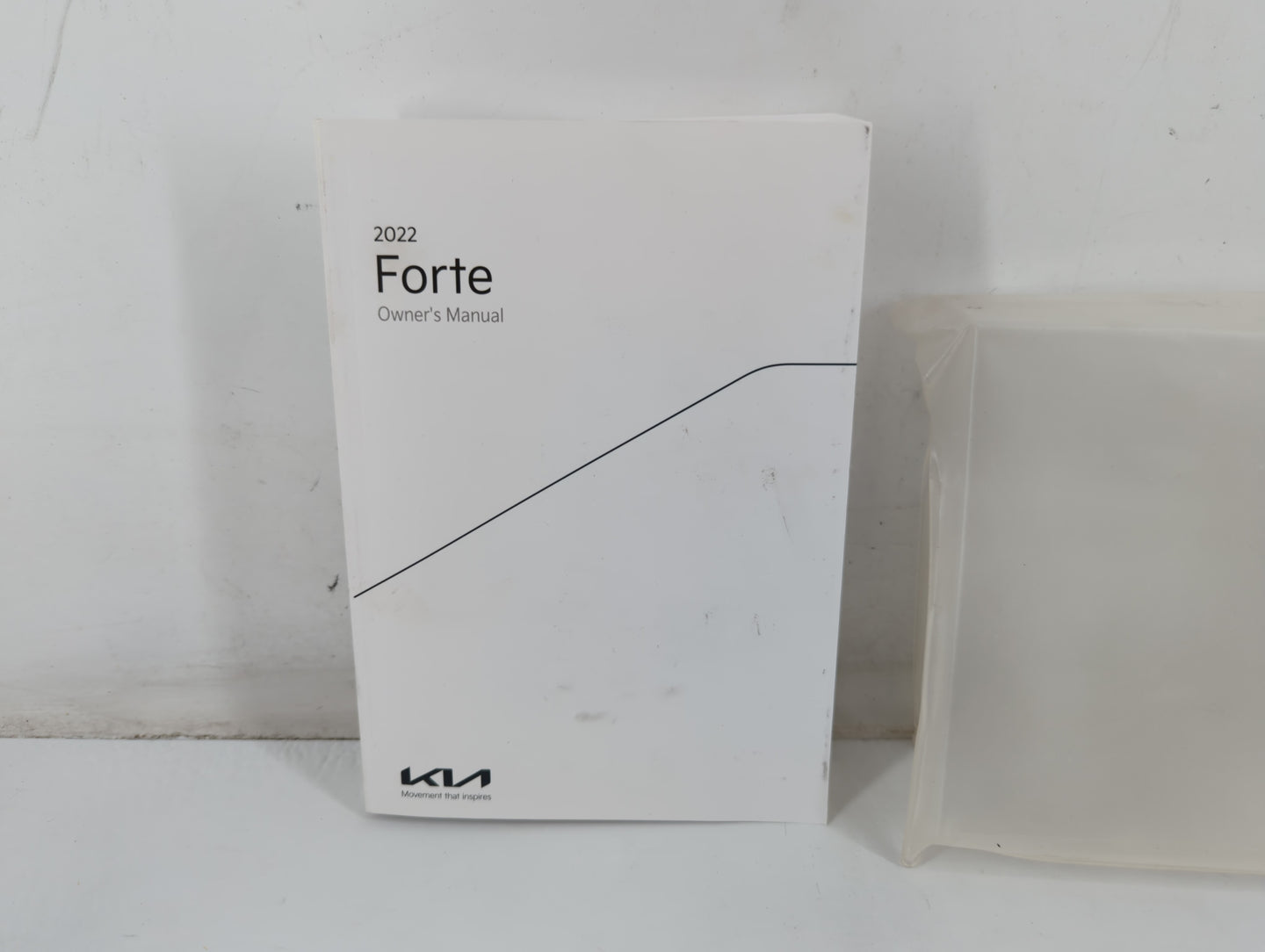 2022 Kia Forte Owners Manual Book Guide P/N:DLS4-EU1DB OEM Used Auto Parts - Oemusedautoparts1.com