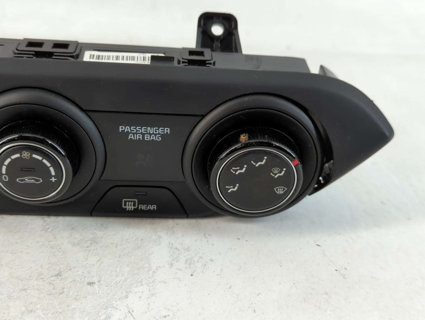 2022 Kia Forte Climate Control Module Temperature AC/Heater Replacement P/N:Q02696AMP 97250-M6AM0BP Fits OEM Used Auto Parts