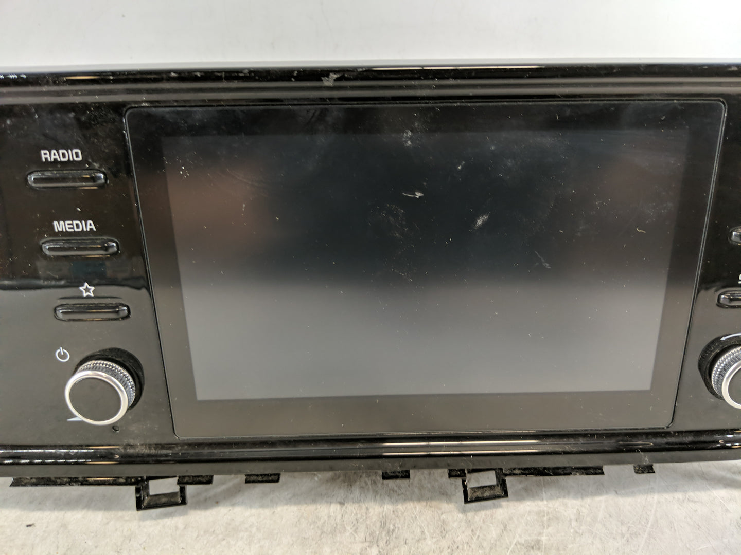 2022 Kia K5 Radio AM FM Cd Player Receiver Replacement P/N:96560-L3750FHL Fits OEM Used Auto Parts - Oemusedautoparts1.com
