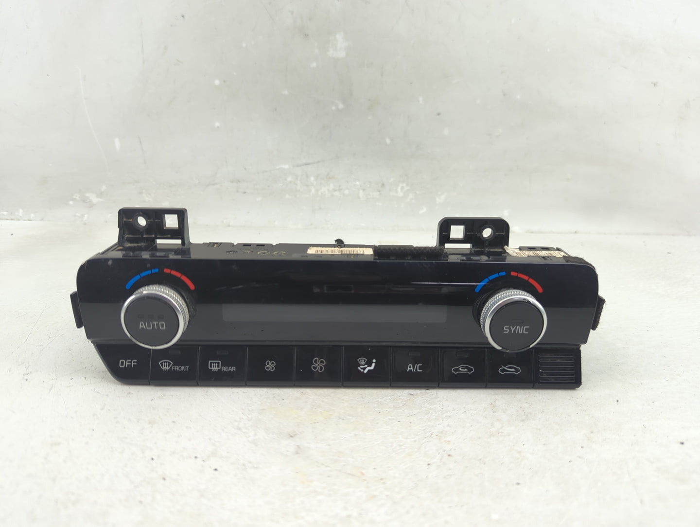 2021 Kia K5 Climate Control Module Temperature AC/Heater Replacement P/N:97250-L3200 Fits OEM Used Auto Parts - Oemusedautop