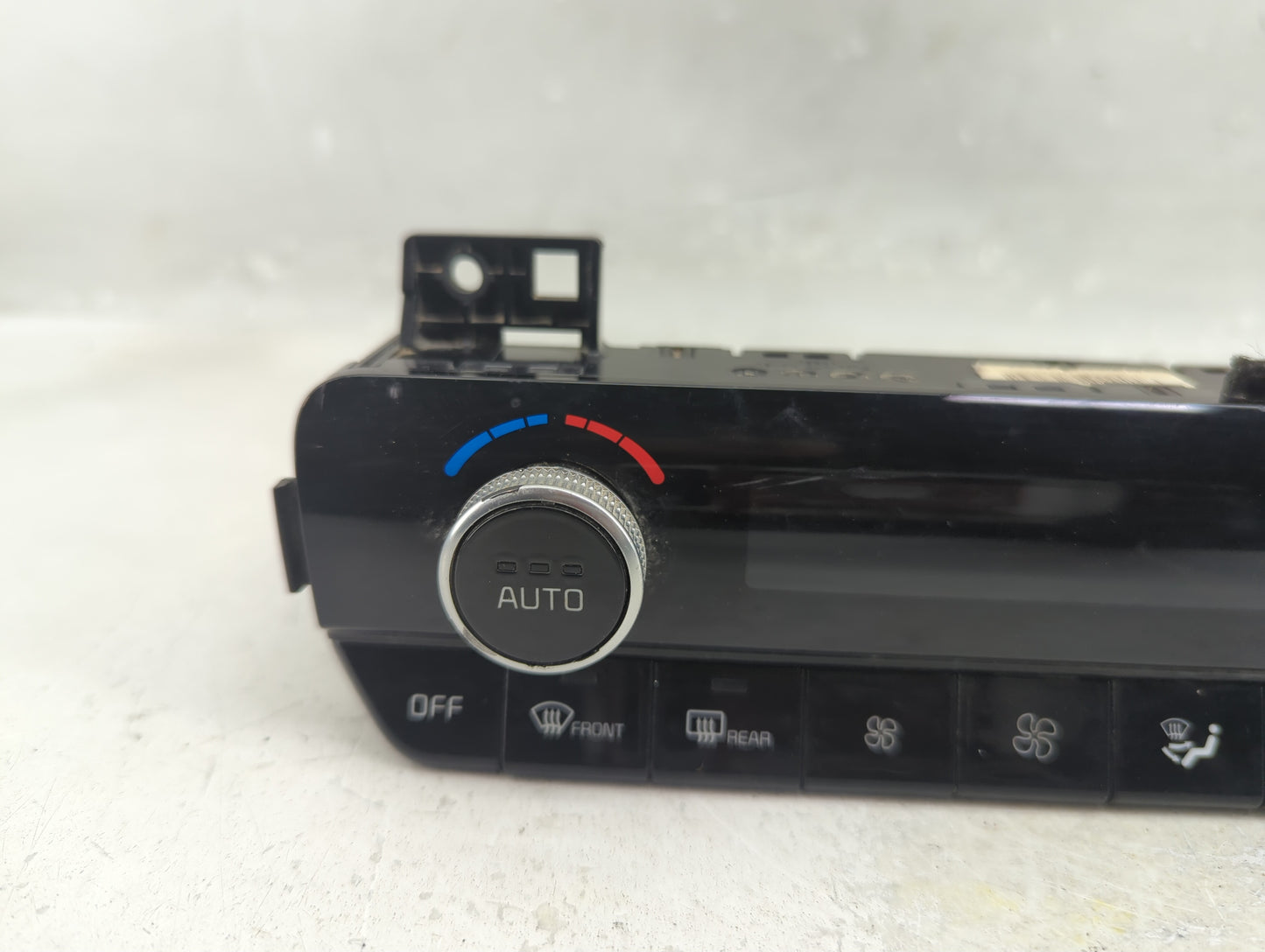 2021 Kia K5 Climate Control Module Temperature AC/Heater Replacement P/N:97250-L3200 Fits OEM Used Auto Parts - Oemusedautop