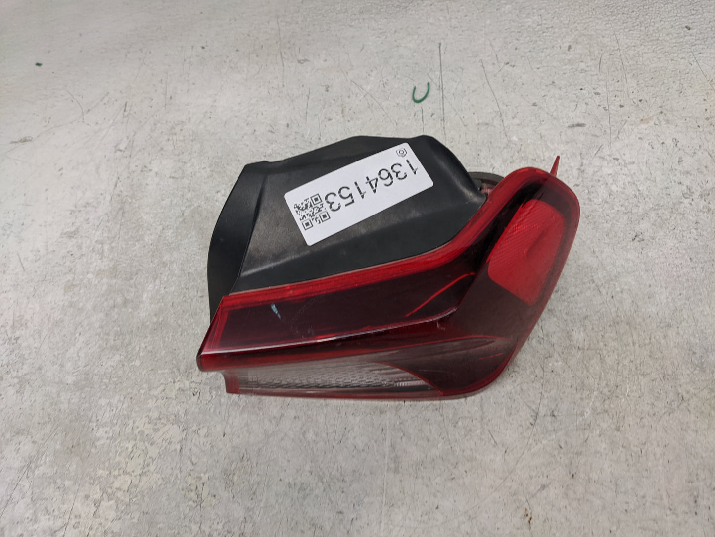 2022 Kia K5 Tail Light Assembly Passenger Right OEM P/N:92402-L3000 Fits OEM Used Auto Parts - Oemusedautoparts1.com