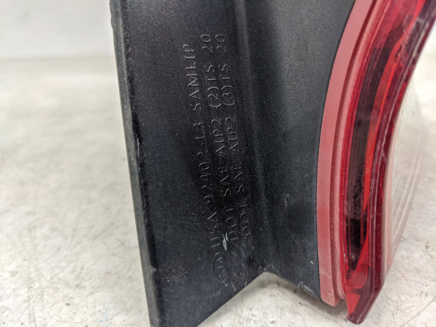 2022 Kia K5 Tail Light Assembly Passenger Right OEM P/N:92402-L3000 Fits OEM Used Auto Parts - Oemusedautoparts1.com