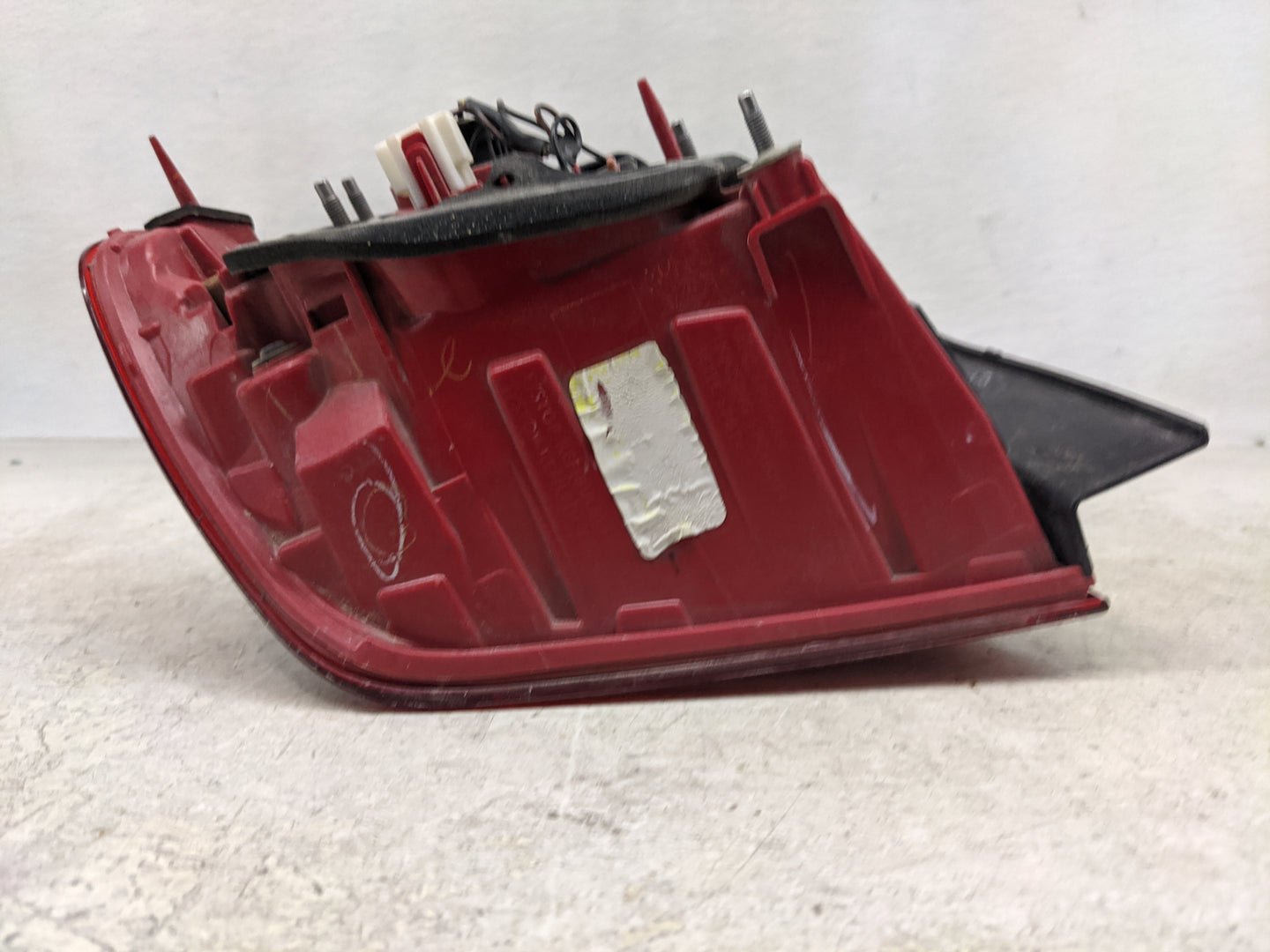 2022 Kia K5 Tail Light Assembly Passenger Right OEM P/N:92402-L3000 Fits OEM Used Auto Parts - Oemusedautoparts1.com