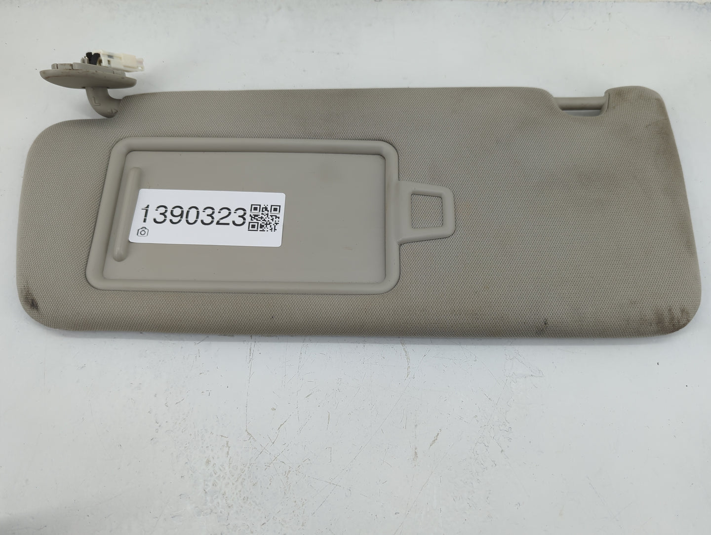 2021 Kia K5 Sun Visor Shade Replacement Driver Left Mirror Fits OEM Used Auto Parts - Oemusedautoparts1.com