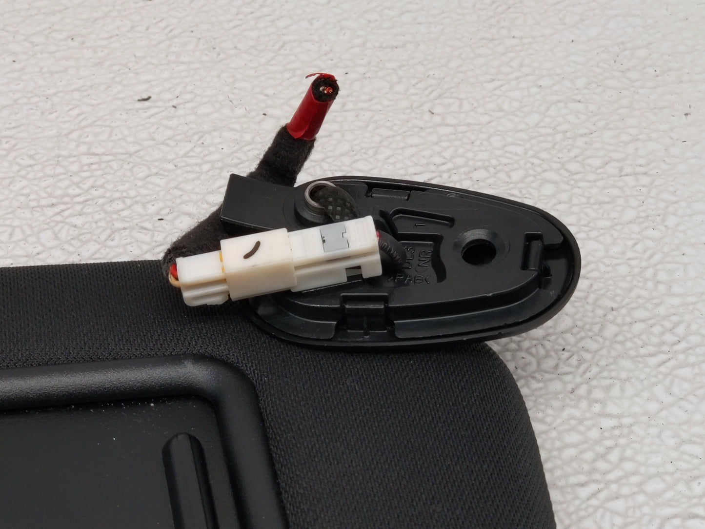 2021 Kia K5 Sun Visor Shade Replacement Passenger Right Mirror Fits OEM Used Auto Parts - Oemusedautoparts1.com