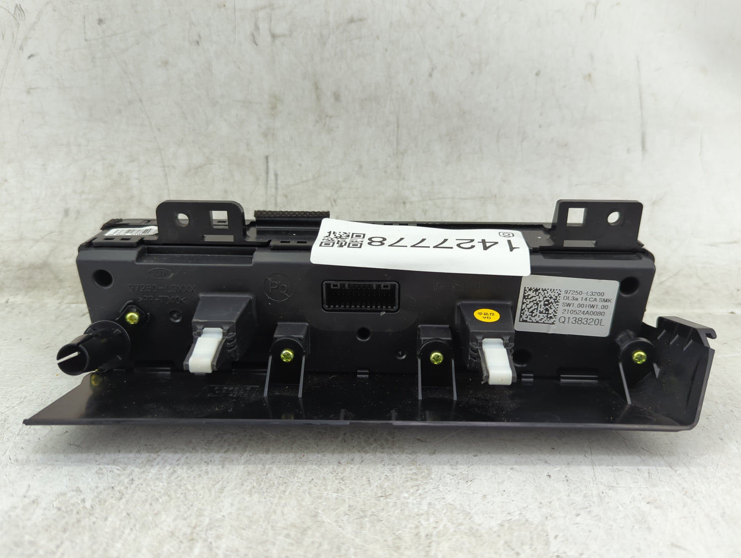 2021 Kia K5 Climate Control Module Temperature AC/Heater Replacement P/N:97250-L3200 Q138320L Fits OEM Used Auto Parts - Oem