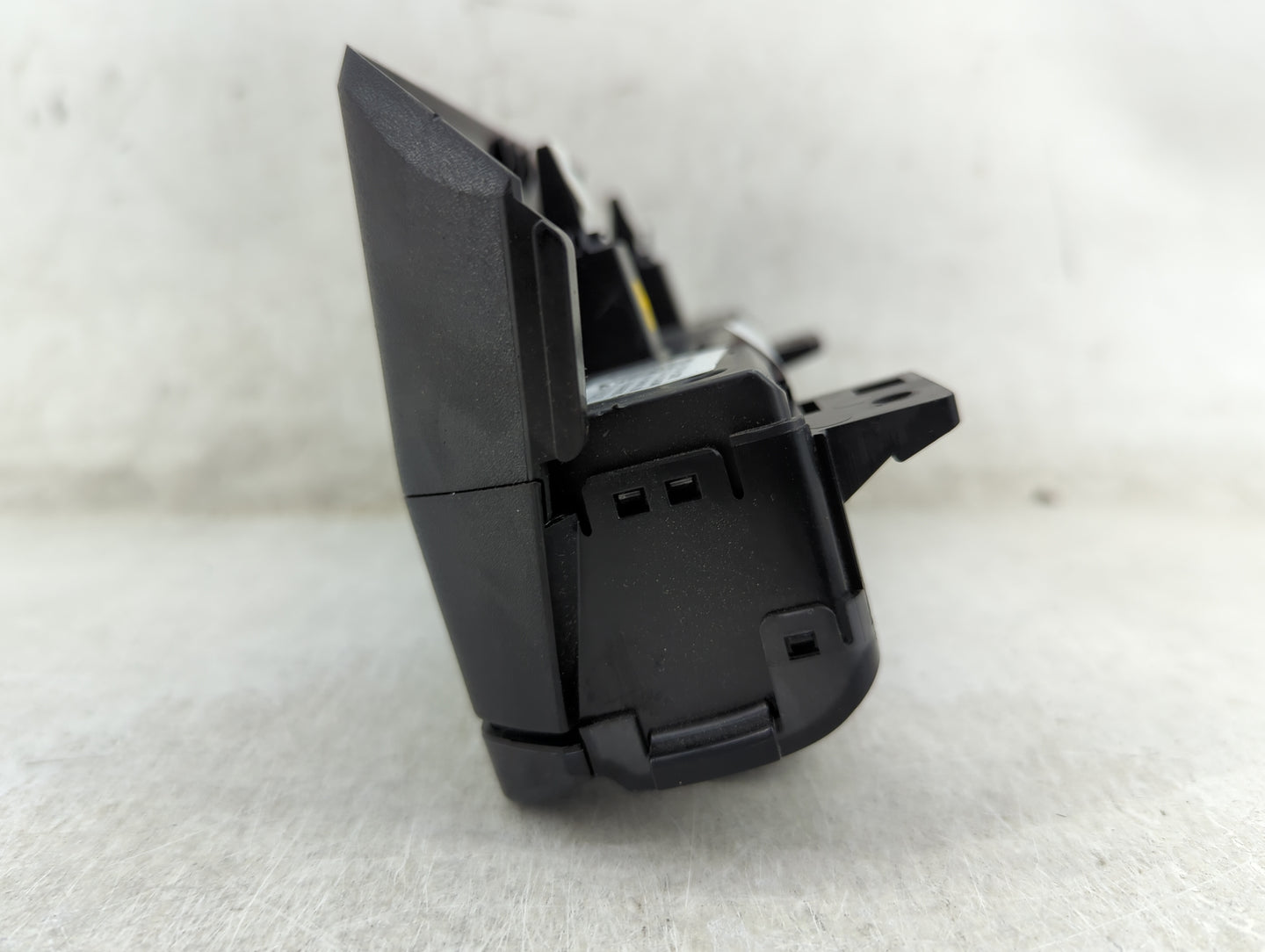 2021 Kia K5 Climate Control Module Temperature AC/Heater Replacement P/N:97250-L3200 Q138320L Fits OEM Used Auto Parts - Oem