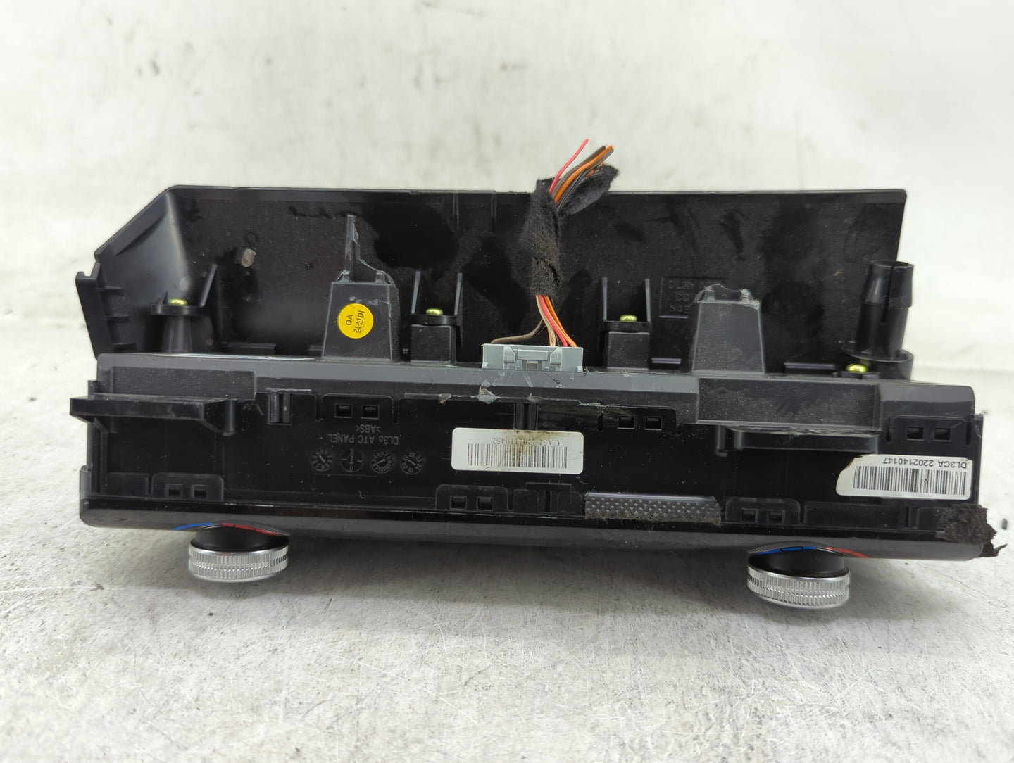 2022 Kia K5 Climate Control Module Temperature AC/Heater Replacement P/N:97250-L3200 Fits OEM Used Auto Parts - Oemusedautop