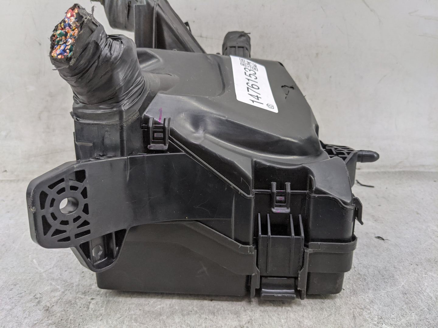 2022 Kia K5 Fusebox Fuse Box Panel Relay Module P/N:91400 Fits OEM Used Auto Parts - Oemusedautoparts1.com