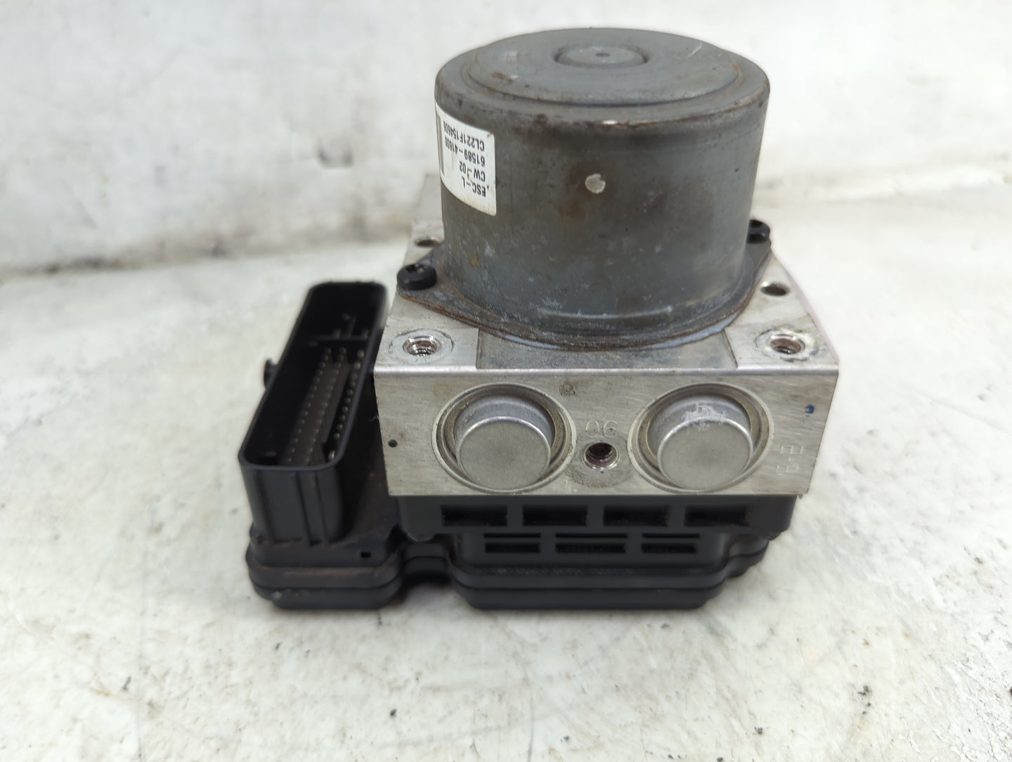 2021 Kia K5 ABS Pump Control Module Replacement P/N:58900-L3100 58910-L3100, L3600-20800 Fits OEM Used Auto Parts - Oemuseda
