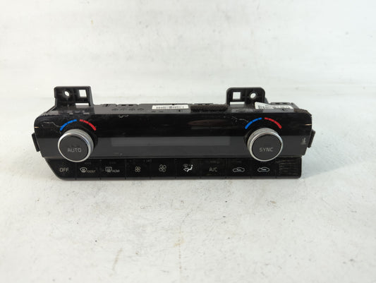 2021 Kia K5 Climate Control Module Temperature AC/Heater Replacement P/N:97250-L3200 Fits OEM Used Auto Parts - Oemusedautop