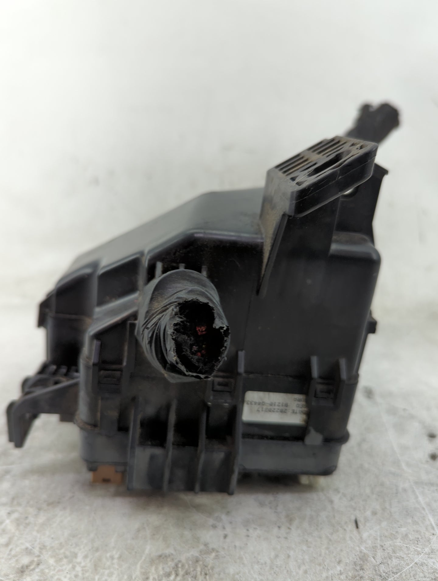 2020 Kia Niro Fusebox Fuse Box Panel Relay Module Fits OEM Used Auto Parts - Oemusedautoparts1.com