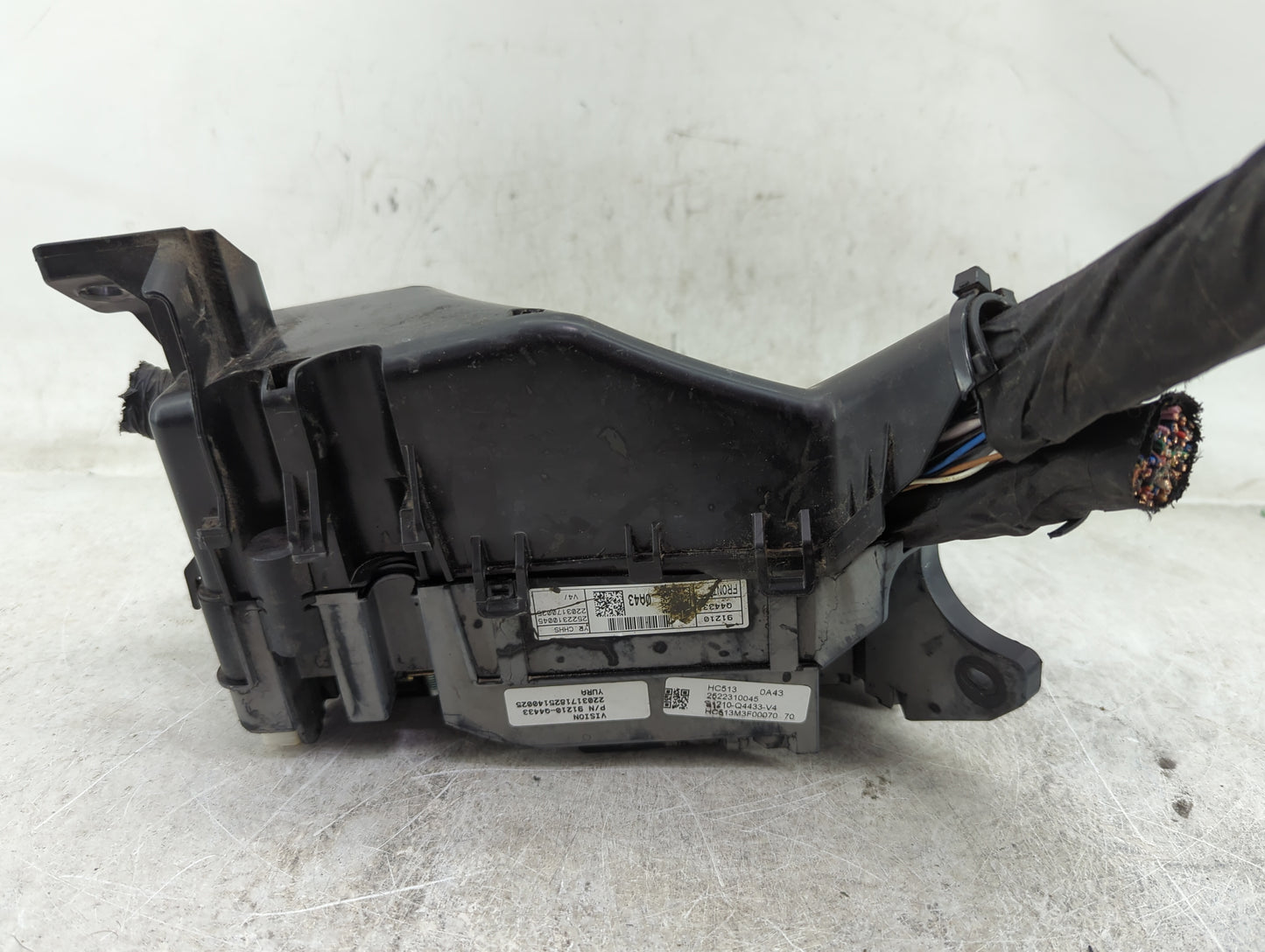 2020 Kia Niro Fusebox Fuse Box Panel Relay Module Fits OEM Used Auto Parts - Oemusedautoparts1.com