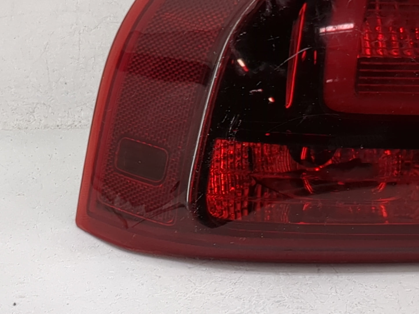2017-2020 Kia Niro Tail Light Assembly Driver Left OEM P/N:92401G5010 Fits Fits 2017 2018 2019 2020 OEM Used Auto Parts - Oe