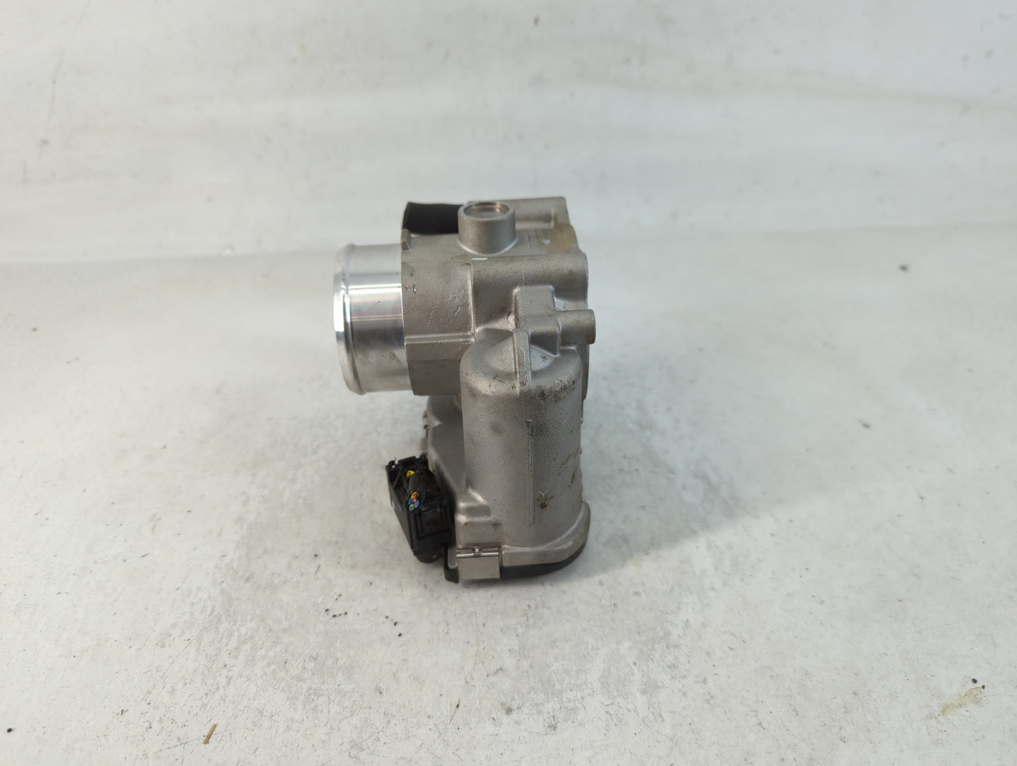 2017-2020 Kia Niro Throttle Body P/N:35100-03HA0 Fits Fits 2017 2018 2019 2020 2021 2022 OEM Used Auto Parts - Oemusedautopa
