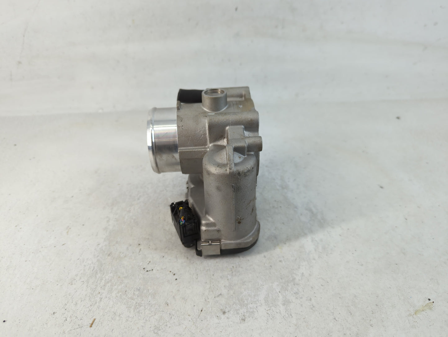 2017-2020 Kia Niro Throttle Body P/N:35100-03HA0 Fits Fits 2017 2018 2019 2020 2021 2022 OEM Used Auto Parts - Oemusedautopa
