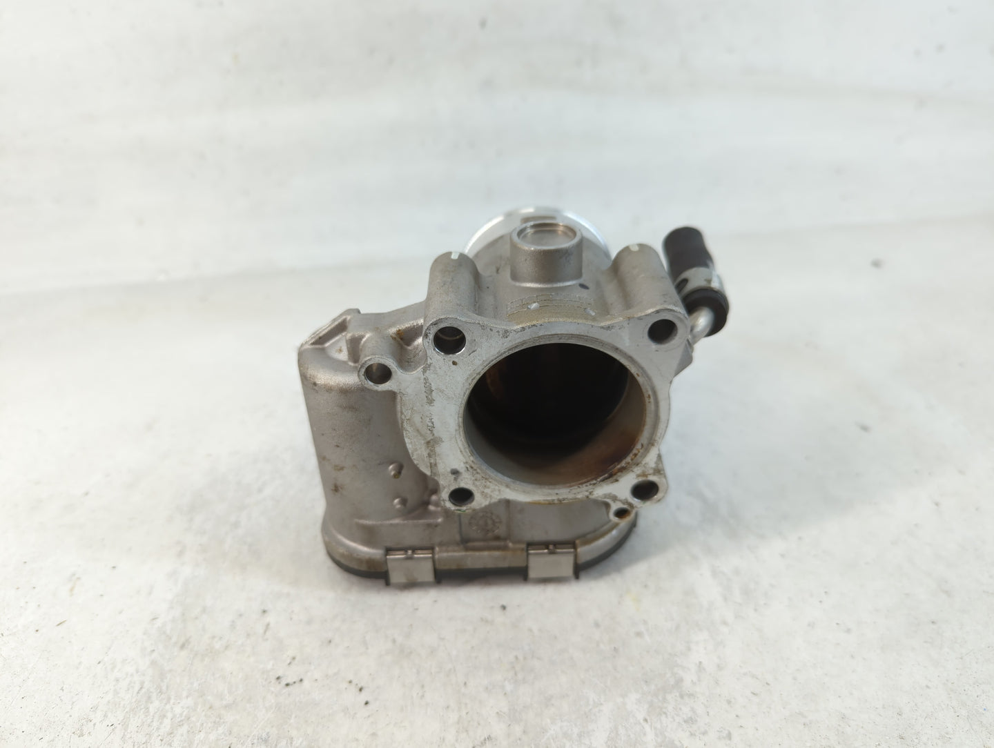 2017-2020 Kia Niro Throttle Body P/N:35100-03HA0 Fits Fits 2017 2018 2019 2020 2021 2022 OEM Used Auto Parts - Oemusedautopa