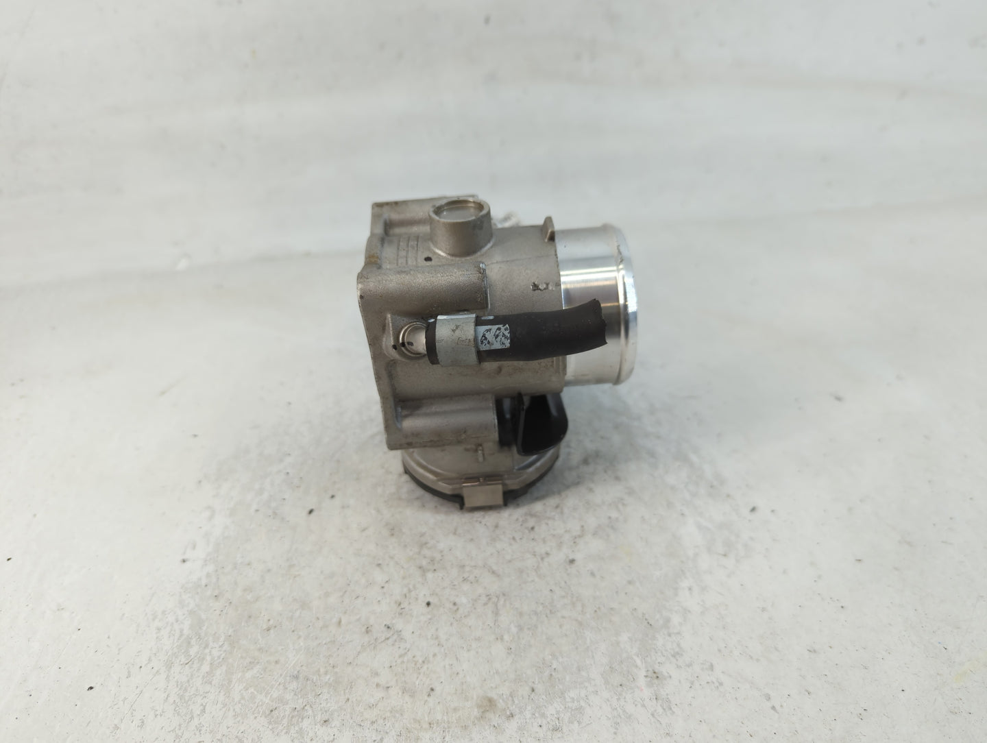 2017-2020 Kia Niro Throttle Body P/N:35100-03HA0 Fits Fits 2017 2018 2019 2020 2021 2022 OEM Used Auto Parts - Oemusedautopa