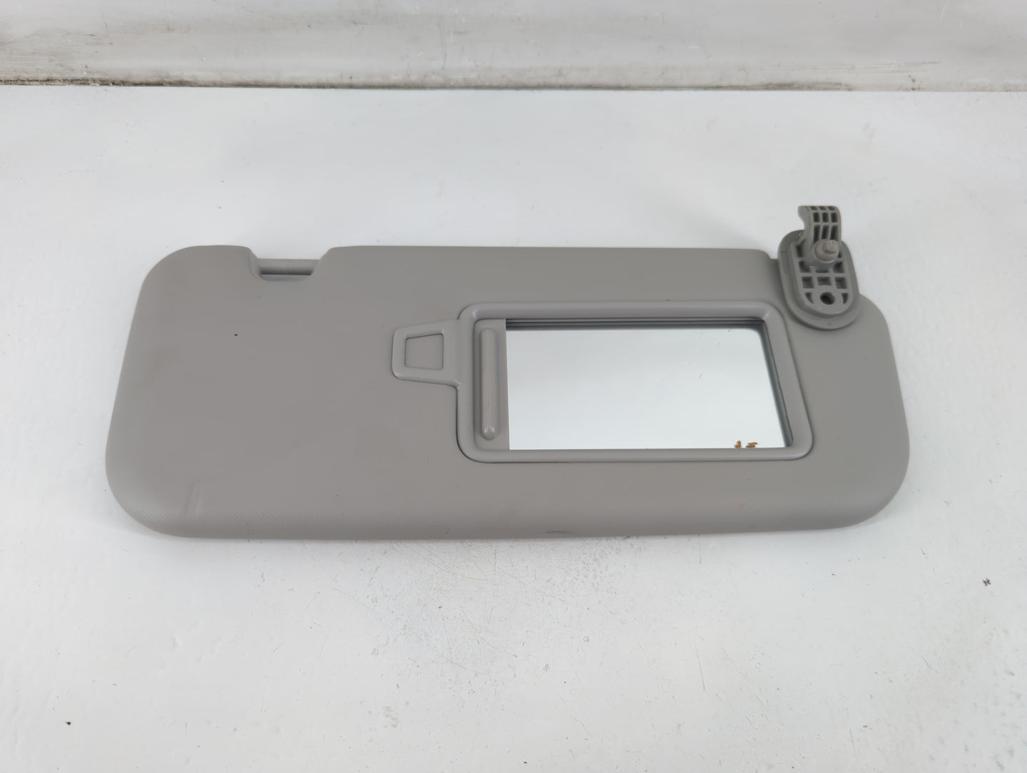 2018-2020 Kia Rio Sun Visor Shade Replacement Passenger Right Mirror Fits Fits 2018 2019 2020 2021 2022 OEM Used Auto Parts 