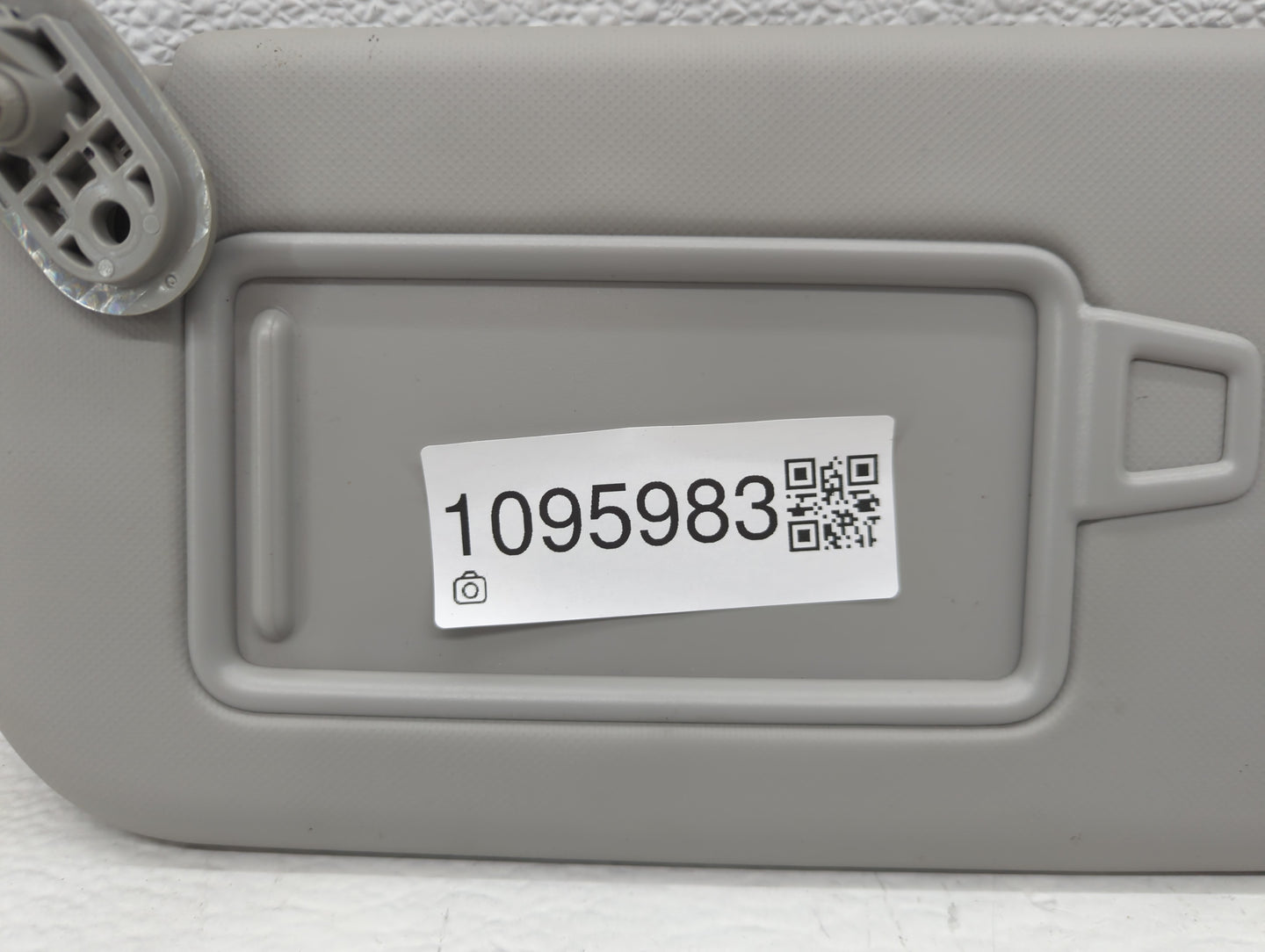 2018-2020 Kia Rio Sun Visor Shade Replacement Driver Left Mirror Fits Fits 2018 2019 2020 2021 2022 OEM Used Auto Parts - Oe