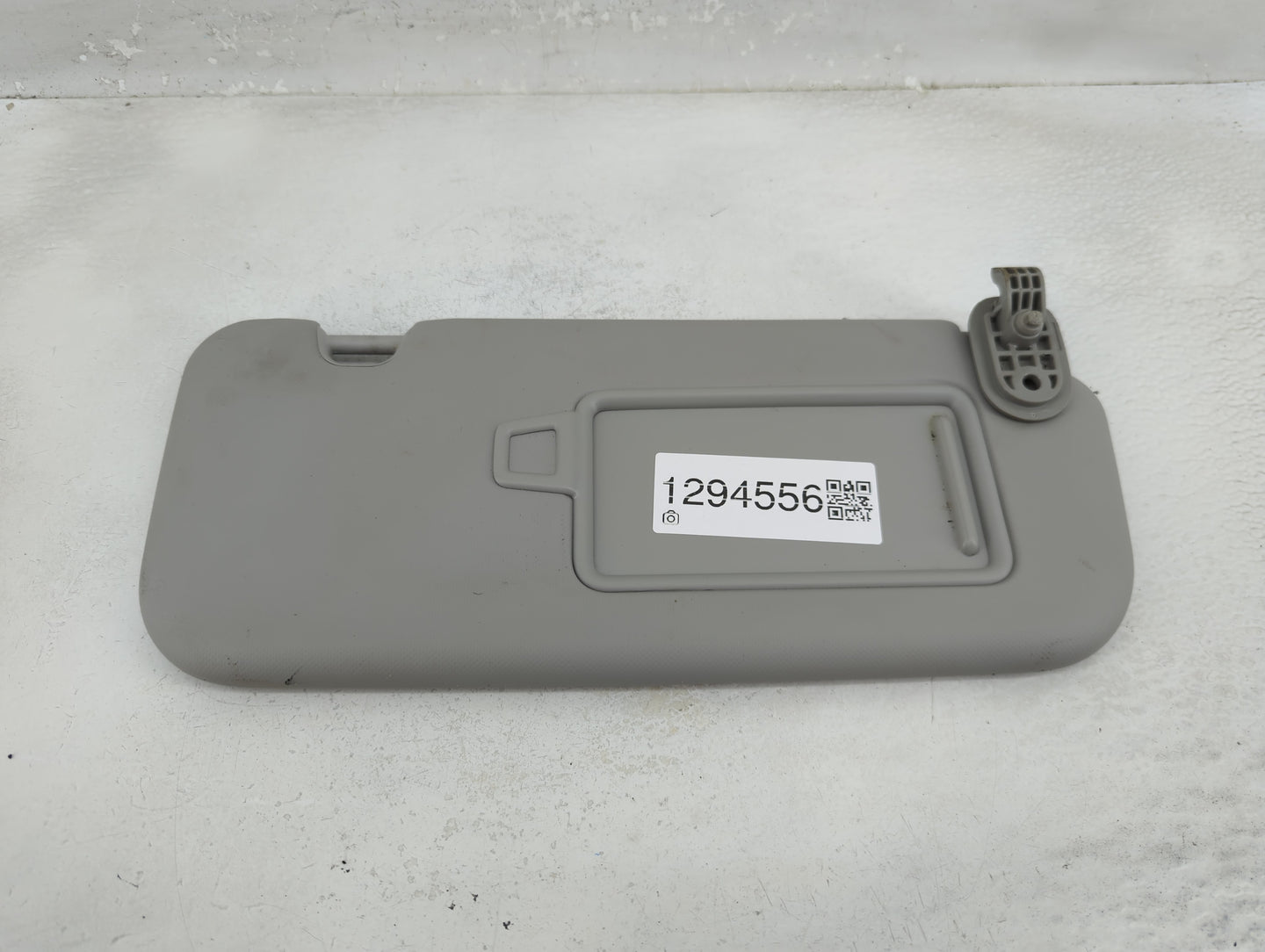 2018-2020 Kia Rio Sun Visor Shade Replacement Passenger Right Mirror Fits Fits 2018 2019 2020 2021 2022 OEM Used Auto Parts 