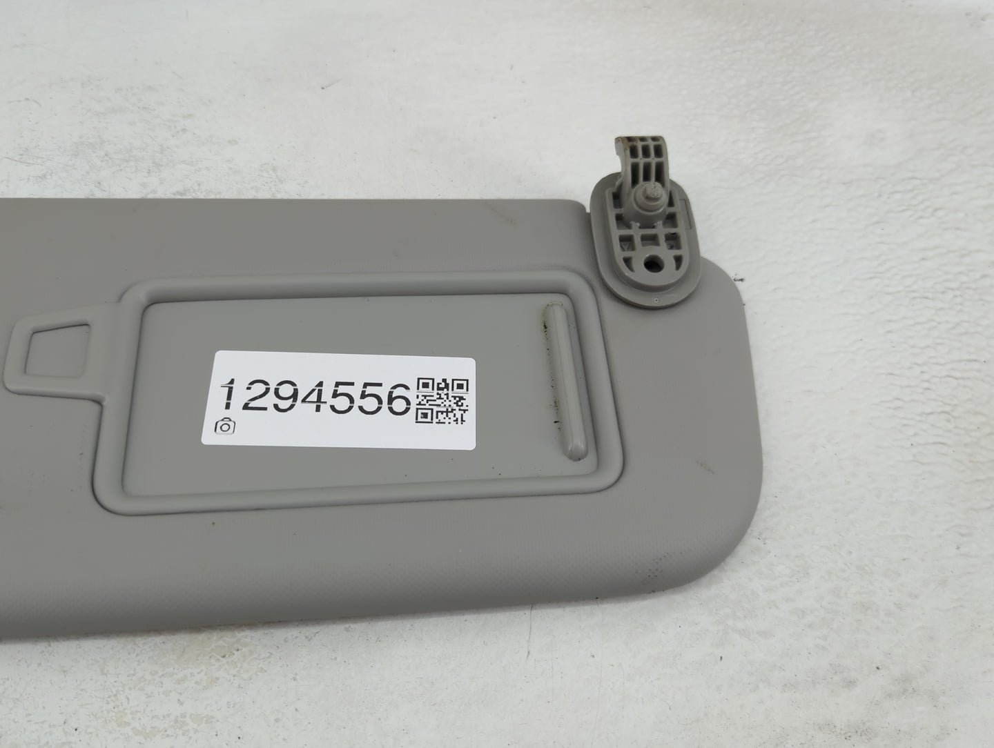 2018-2020 Kia Rio Sun Visor Shade Replacement Passenger Right Mirror Fits Fits 2018 2019 2020 2021 2022 OEM Used Auto Parts 