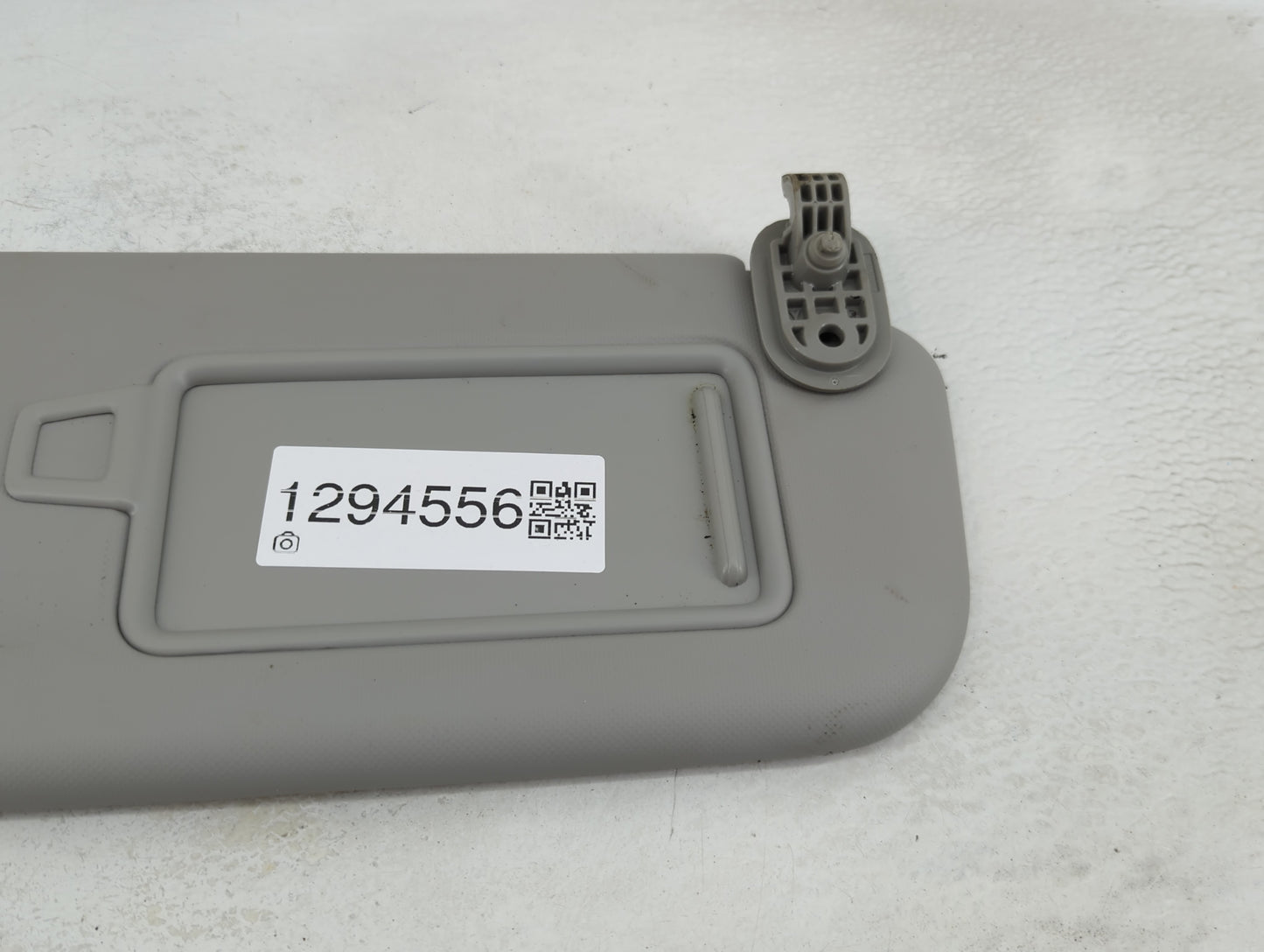 2018-2020 Kia Rio Sun Visor Shade Replacement Passenger Right Mirror Fits Fits 2018 2019 2020 2021 2022 OEM Used Auto Parts 
