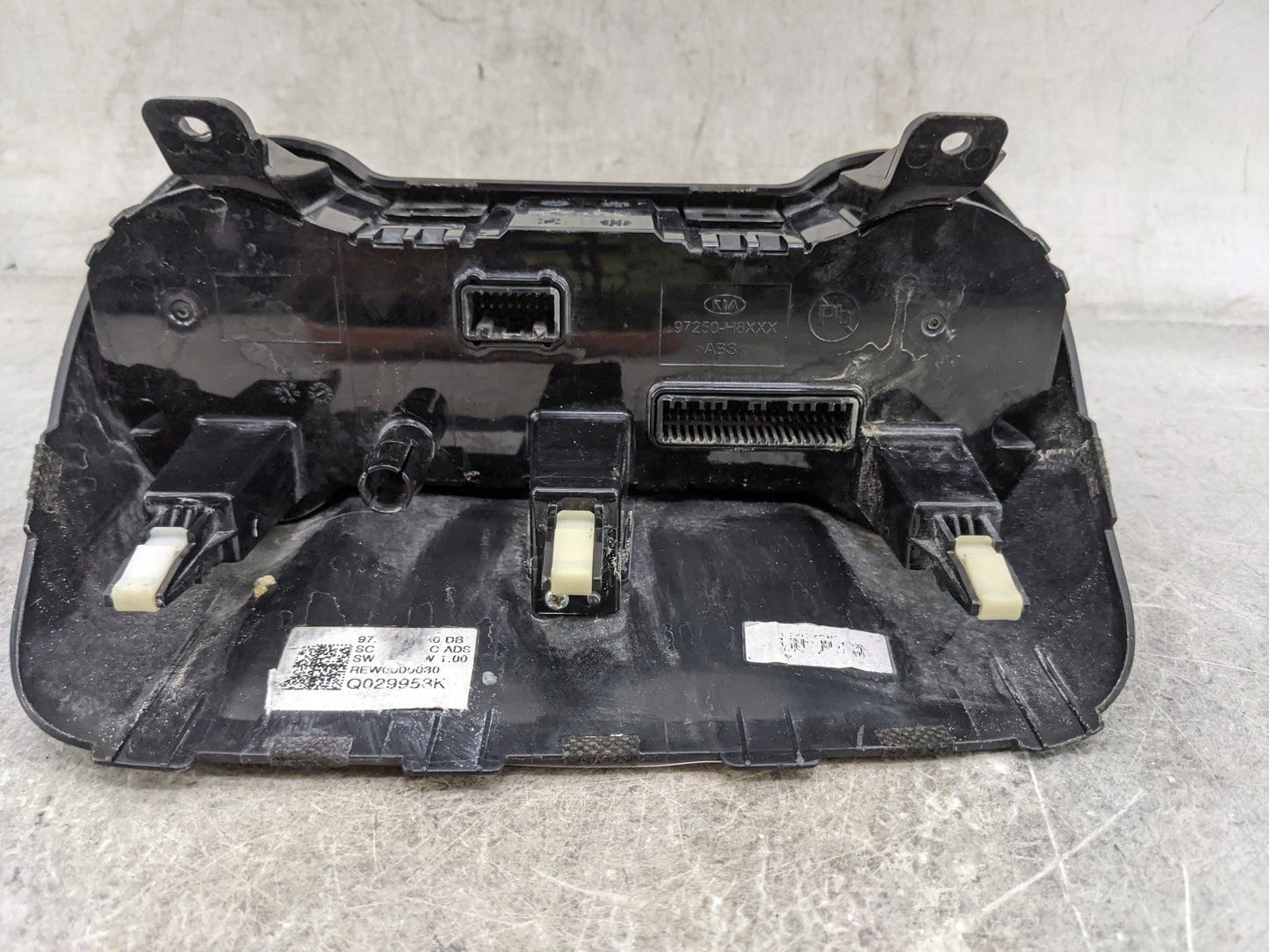 2022 Kia Rio Climate Control Module Temperature AC/Heater Replacement P/N:97250-H8XXX Q02995SK Fits OEM Used Auto Parts - Oe