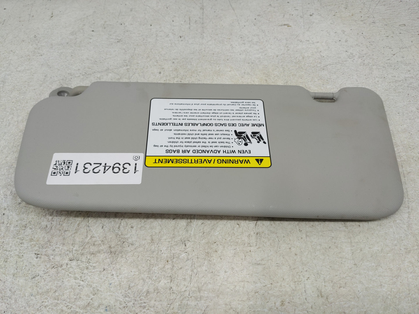 2021-2022 Kia Seltos Sun Visor Shade Replacement Passenger Right Mirror Fits Fits 2021 2022 OEM Used Auto Parts - Oemusedaut