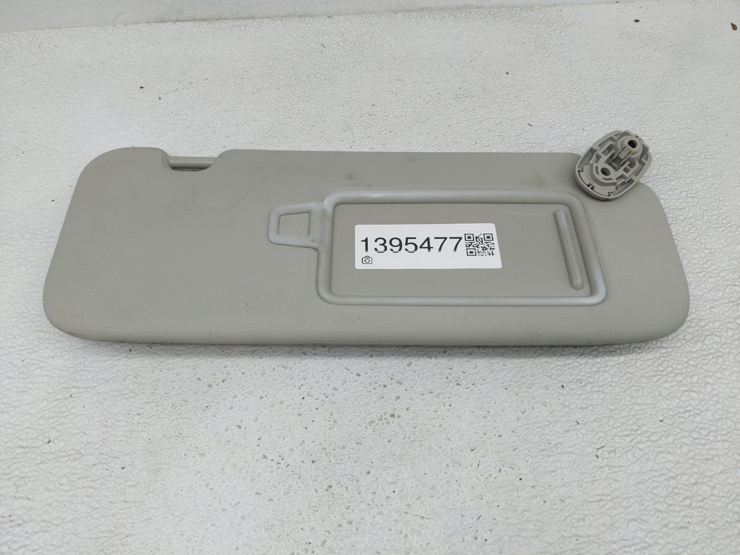 2022 Kia Seltos Sun Visor Shade Replacement Passenger Right Mirror Fits OEM Used Auto Parts - Oemusedautoparts1.com