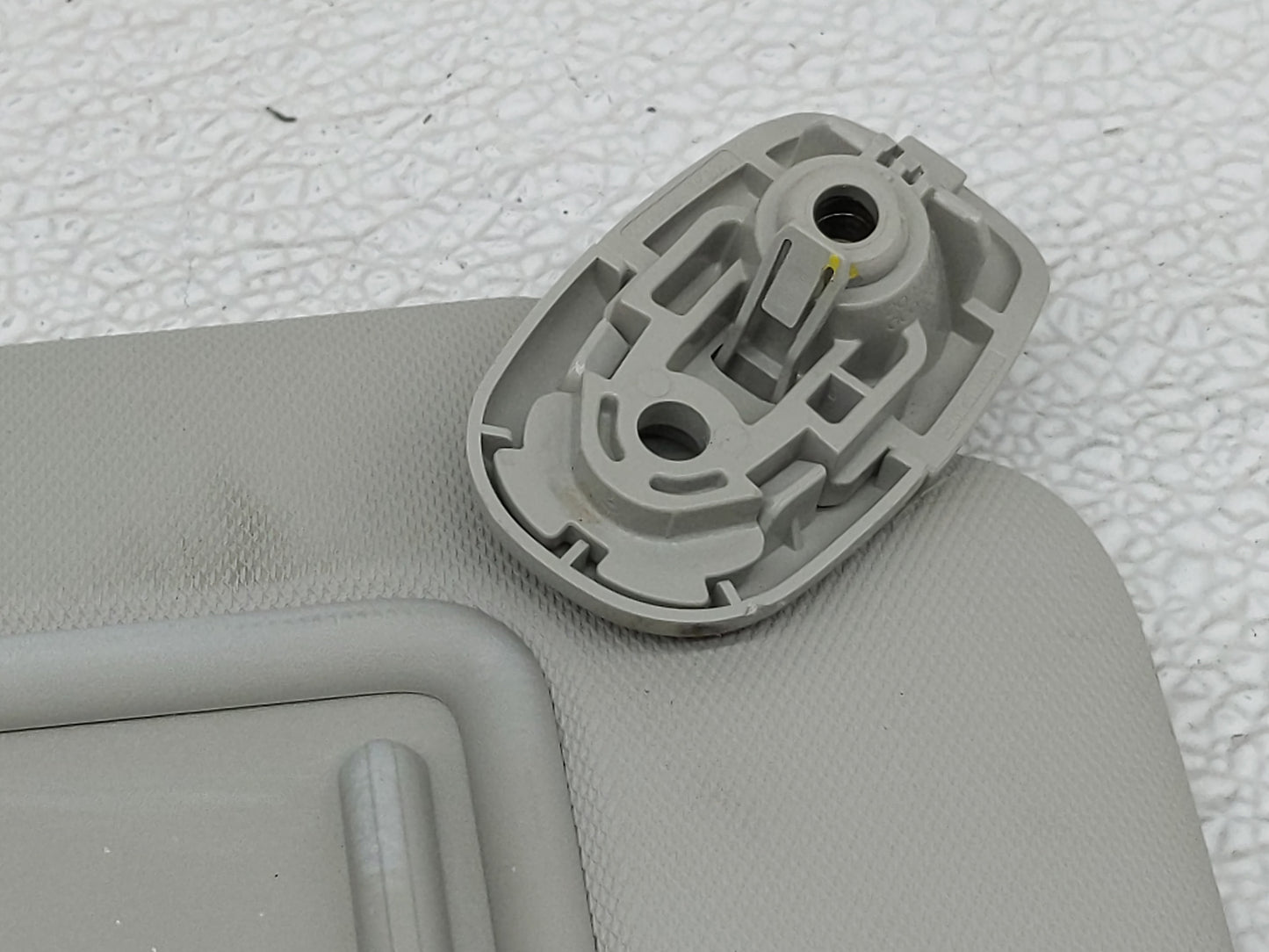 2022 Kia Seltos Sun Visor Shade Replacement Passenger Right Mirror Fits OEM Used Auto Parts - Oemusedautoparts1.com