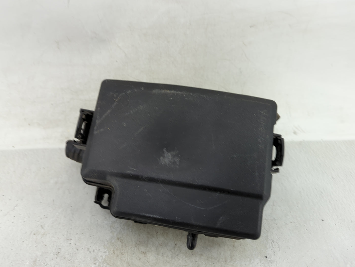 2021-2022 Kia Seltos Fusebox Fuse Box Panel Relay Module Fits Fits 2021 2022 OEM Used Auto Parts - Oemusedautoparts1.com