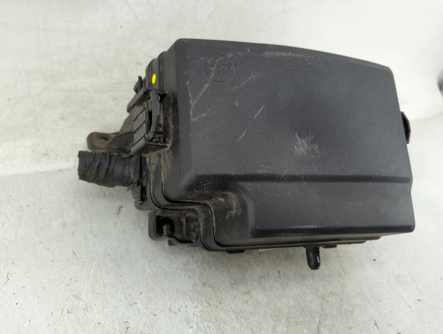 2021-2022 Kia Seltos Fusebox Fuse Box Panel Relay Module Fits Fits 2021 2022 OEM Used Auto Parts - Oemusedautoparts1.com