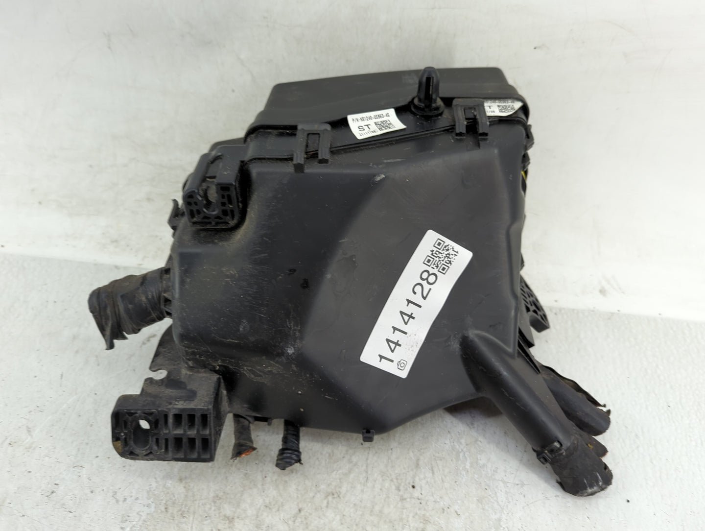 2021-2022 Kia Seltos Fusebox Fuse Box Panel Relay Module Fits Fits 2021 2022 OEM Used Auto Parts - Oemusedautoparts1.com