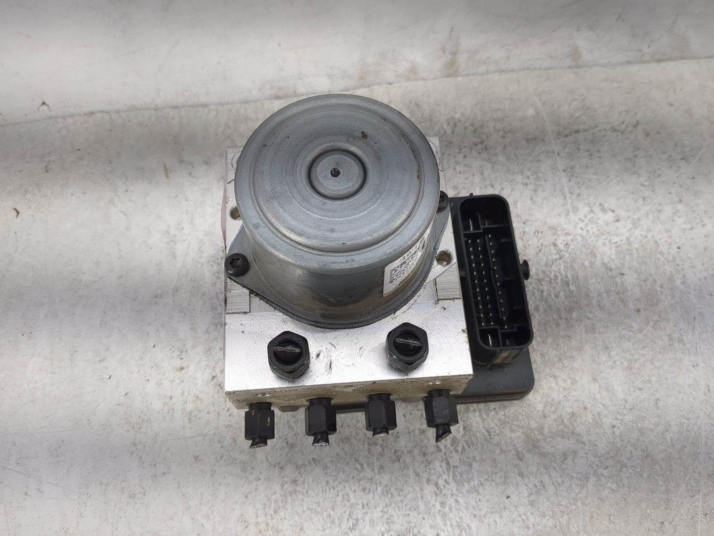 2021-2022 Kia Seltos ABS Pump Control Module Replacement P/N:58900-Q5100 61589-41600, 58910-Q5100 Fits Fits 2021 2022 OEM Us