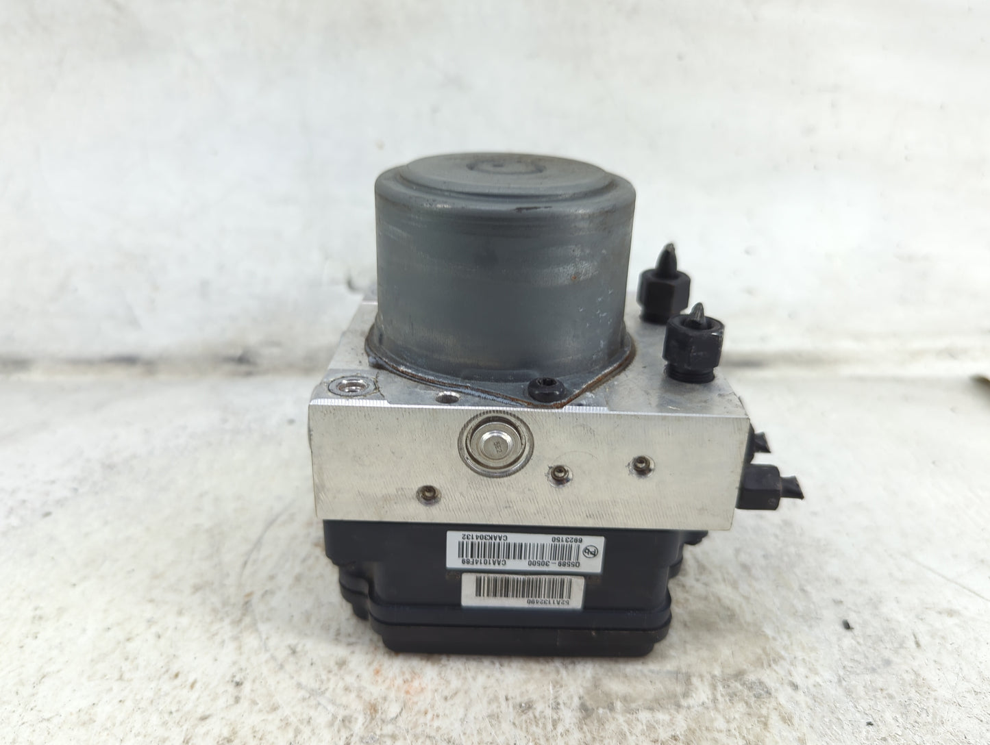 2021-2022 Kia Seltos ABS Pump Control Module Replacement P/N:58920-Q5100 58900-Q5600 Fits Fits 2021 2022 OEM Used Auto Parts