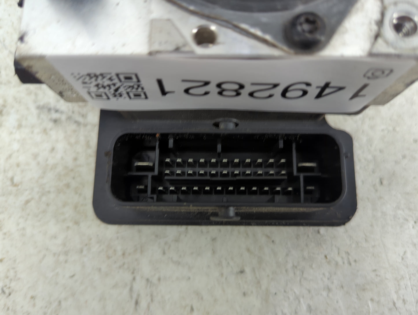2021-2022 Kia Seltos ABS Pump Control Module Replacement P/N:58920-Q5100 58900-Q5600 Fits Fits 2021 2022 OEM Used Auto Parts