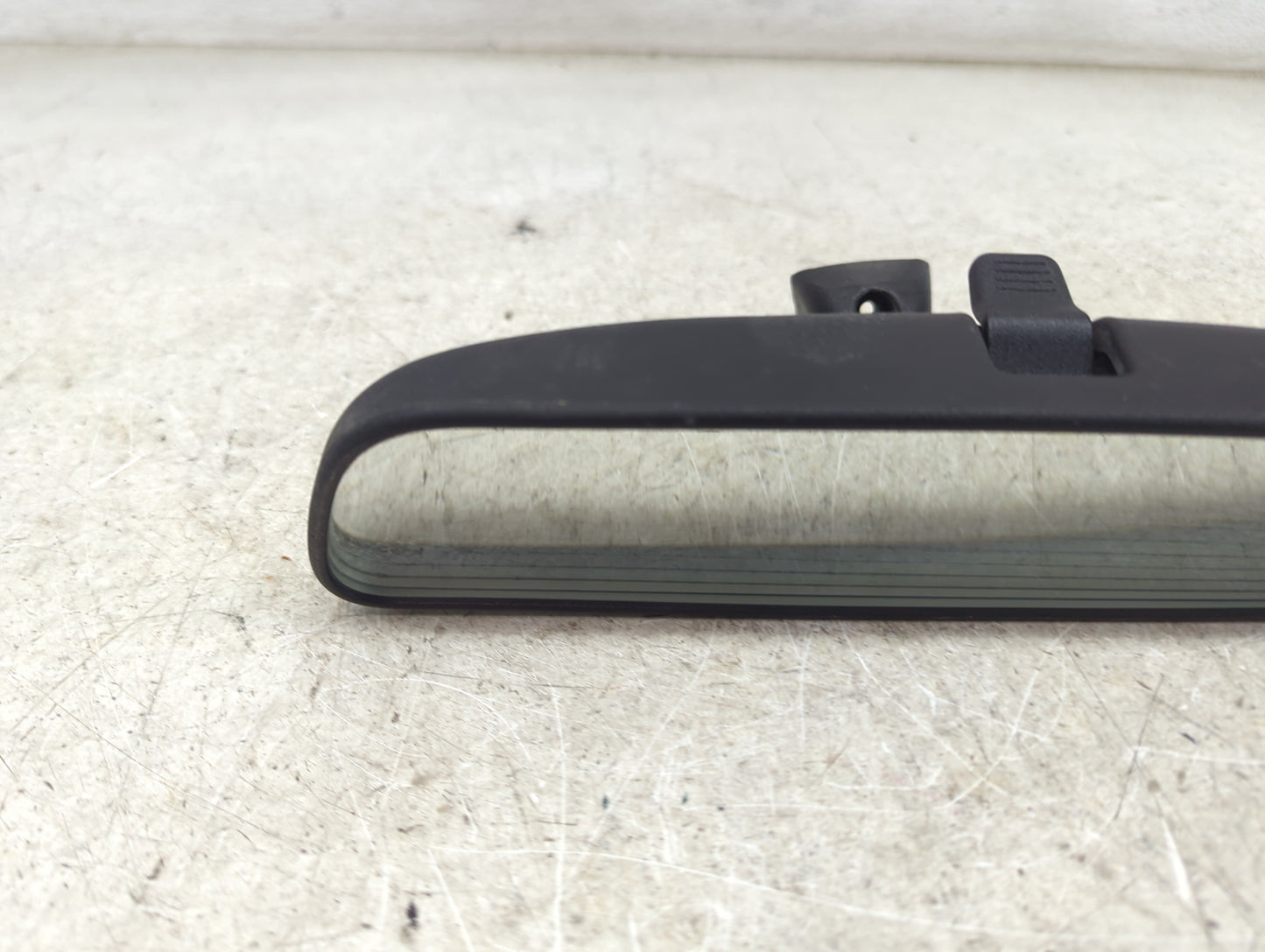 2021-2022 Kia Seltos Interior Rear View Mirror Replacement OEM P/N:E13 049896 Fits Fits 2020 2021 2022 2023 OEM Used Auto Pa