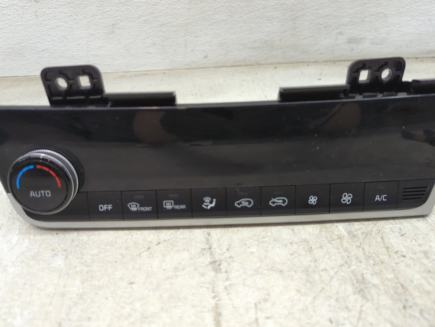 2021-2022 Kia Seltos Climate Control Module Temperature AC/Heater Replacement P/N:97250-Q5290 C20038-1340 Fits Fits 2021 202