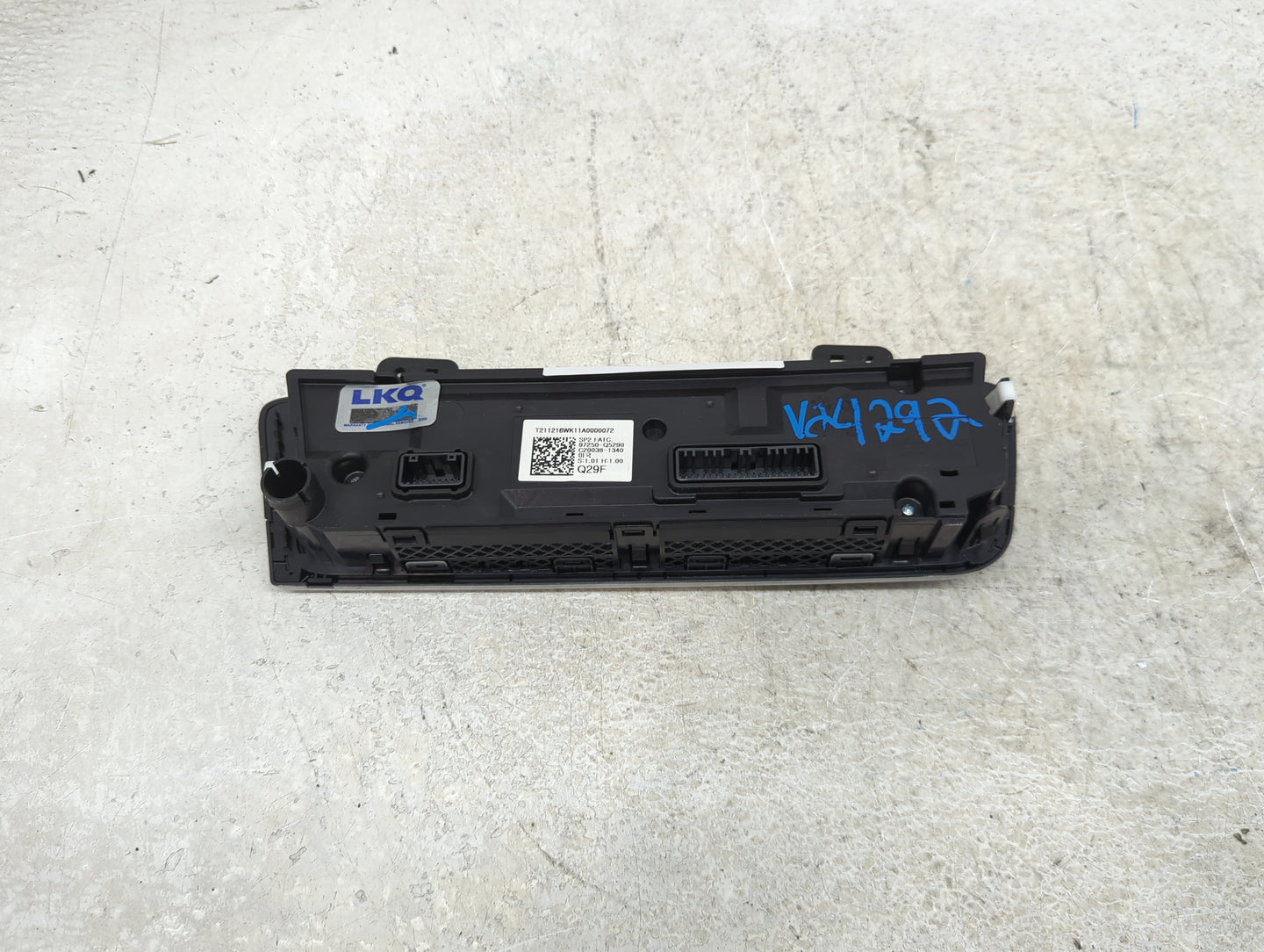 2021-2022 Kia Seltos Climate Control Module Temperature AC/Heater Replacement P/N:97250-Q5290 C20038-1340 Fits Fits 2021 202