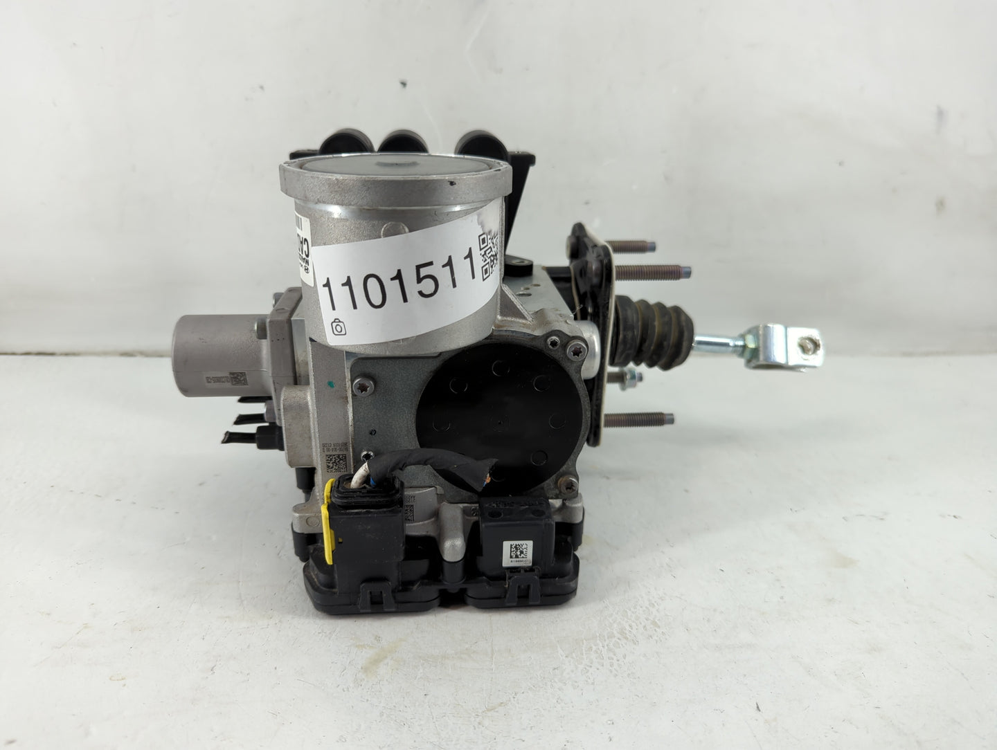 2021 Kia Sorento ABS Pump Control Module Replacement P/N:A5000135AED Fits OEM Used Auto Parts - Oemusedautoparts1.com