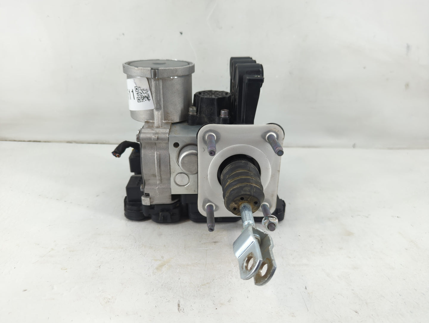 2021 Kia Sorento ABS Pump Control Module Replacement P/N:A5000135AED Fits OEM Used Auto Parts - Oemusedautoparts1.com