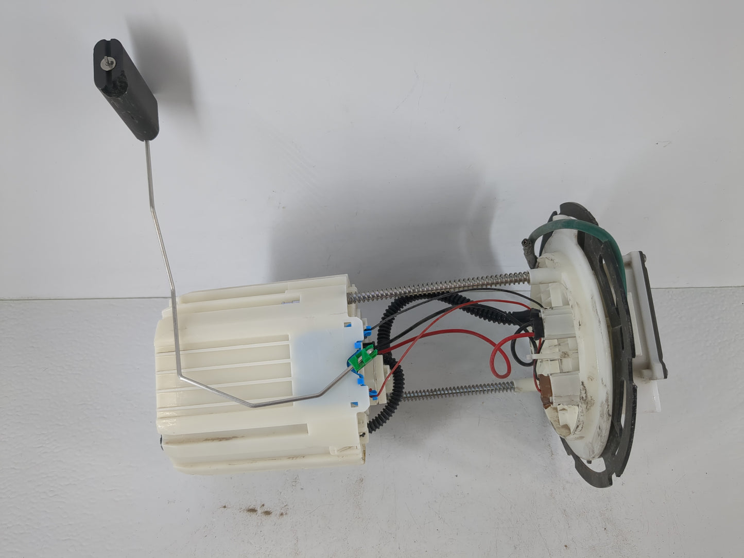 2021-2021 Kia Sorento Electrical Gas Fuel Pump Assembly - Oemusedautoparts1.com